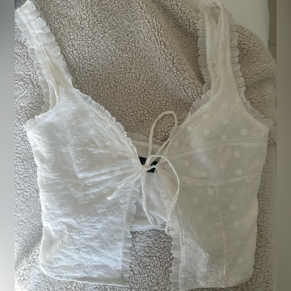 White Fox white tie front Lacey top size XS